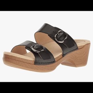 ✨NIB✨ Dansko Sophie Black Full Grain Sandals. FREE SHIP!✨